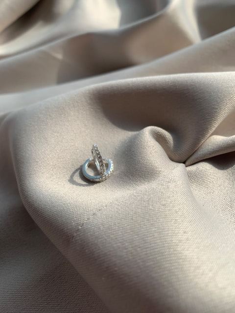 Brinco de Prata Argola Click com Pedras Zircônia