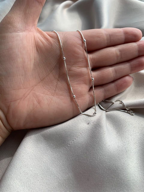 Corrente de Prata 0,15mm Veneziana com Bolinhas 45cm