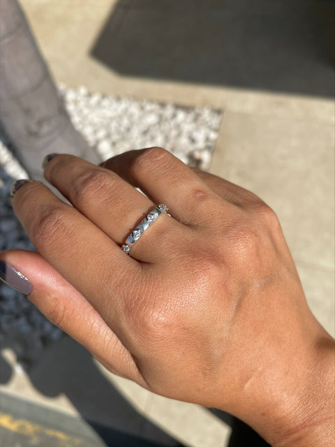 Anel de Prata Aparador Envelhecido com Zircônia Cristal Espaçada