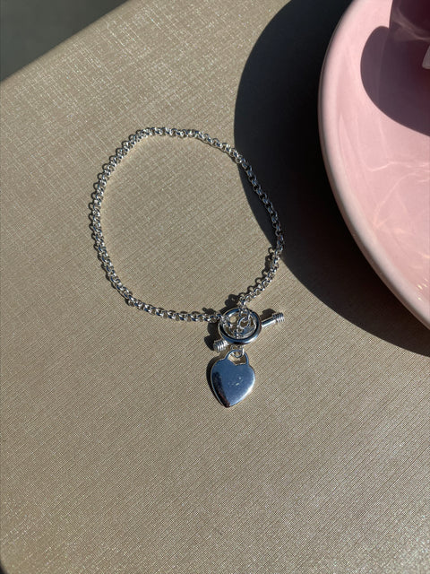 Pulseira de Prata Coração com Trava Bastão